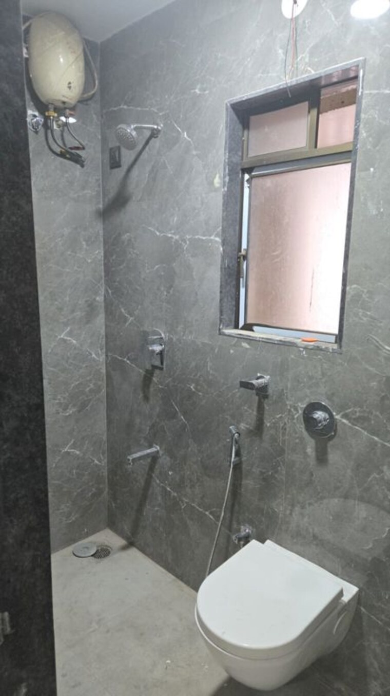 Bathroom, adarsh-chs-jogeshwari 1 Bedroom 420 Sq.Ft. Apartment In Jogeshwari West Mumbai 10510130