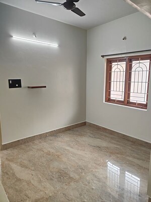 Room in 2 BHK Builder Floor at Sudhama Nagar – for Rent
