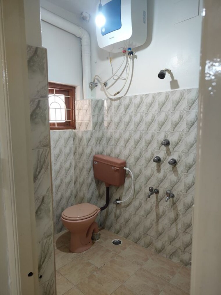 Bathroom, sudhama nagar 2 Bedroom 1100 Sq.Ft. Builder Floor In Sudhama Nagar Bangalore 10510132