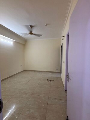 Bathroom in 3 BHK Apartment at Gaur City 7th Avenue, Sector 4 Greater Noida – for Rent