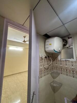 Bathroom in 3 BHK Apartment at Gaur City 7th Avenue, Sector 4 Greater Noida – for Rent