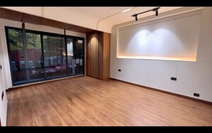Room in 3 BHK Builder Floor at BPTP Amstoria, Sector 102 – for Rent