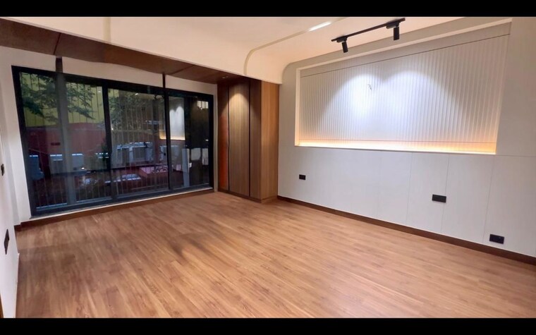 Room, bptp-amstoria 3 Bedroom 2700 Sq.Ft. Builder Floor In Sector 102 Gurgaon 10510143