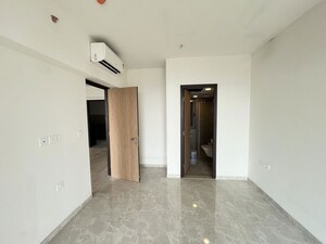 Room in 4 BHK Apartment at Lodha New Cuffe Parade, Wadala – for Rent