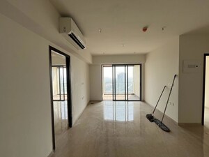 Room in 4 BHK Apartment at Lodha New Cuffe Parade, Wadala – for Rent