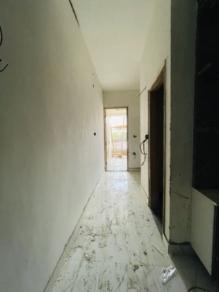 Other, sector 73 2 Bedroom 1000 Sq.Ft. Builder Floor In Sector 73 Noida 10510235