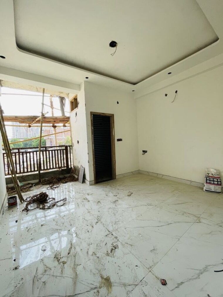 undefined, sector 73 2 Bedroom 1000 Sq.Ft. Builder Floor In Sector 73 Noida 10510235