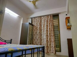 Bedroom in 2 BHK Apartment at Satellite – for Rent