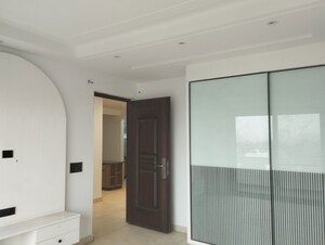 Building Lobby in 4 BHK Builder Floor at Parsvnath City, Sector 8 – for Rent