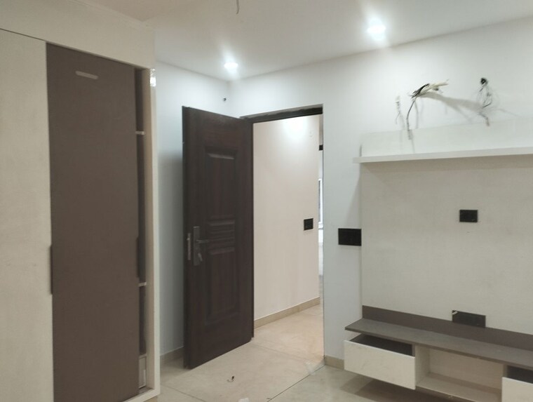 Room, parsvnath-city 4 Bedroom 450 Sq.Yd. Builder Floor In Sector 8 Sonipat 10510274