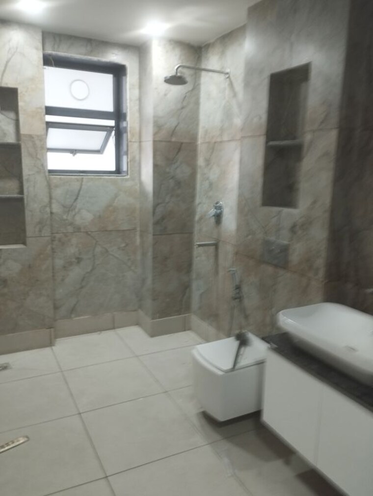 Bathroom, parsvnath-city 4 Bedroom 450 Sq.Yd. Builder Floor In Sector 8 Sonipat 10510274
