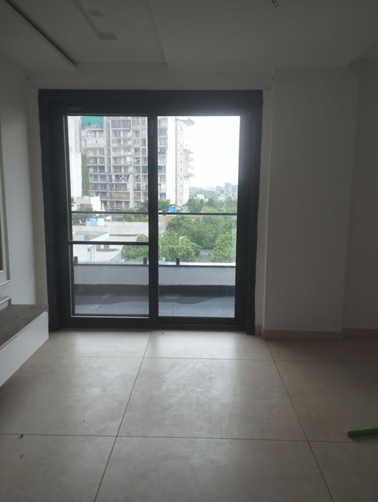 Room, parsvnath-city 4 Bedroom 450 Sq.Yd. Builder Floor In Sector 8 Sonipat 10510274