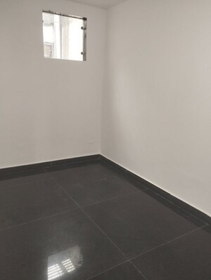 Room in 4 BHK Builder Floor at Parsvnath City, Sector 8 – for Rent