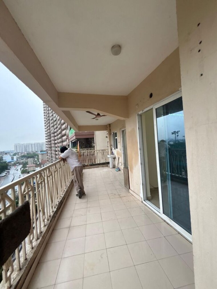 Balcony, gaur-city-7th-avenue 3 Bedroom 1350 Sq.Ft. Apartment In Sector 4 Greater Noida Greater Noida 10510287