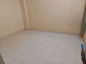 Room in 1 BHK Apartment at Makarba – for Rent