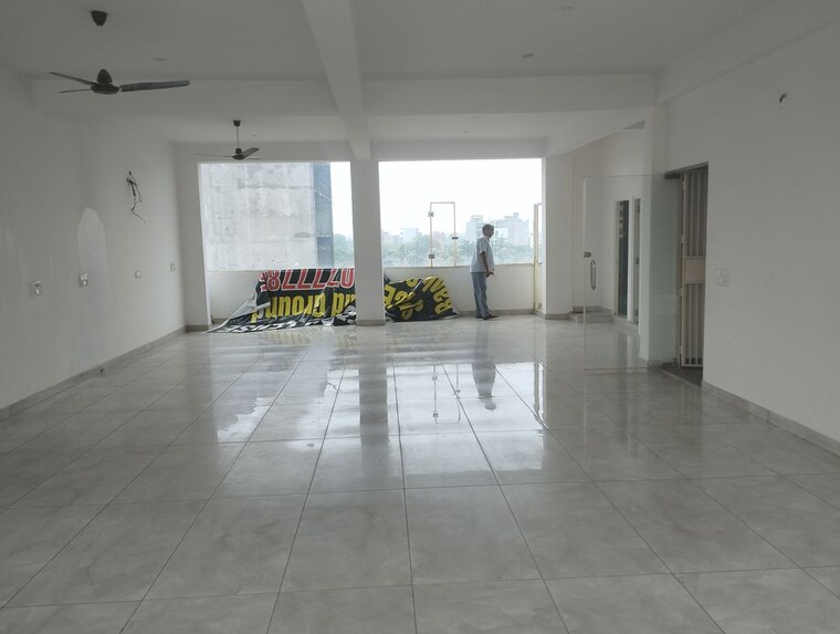 Room, sector 16 Commercial Office Space 150 Sq.Yd. In Sector 16 Sonipat 10510315