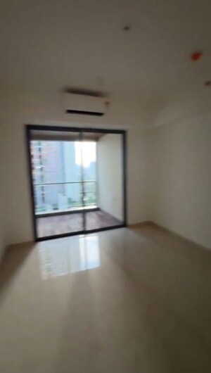 Room in 4 BHK Apartment at Lodha Aura, Wadala – for Rent