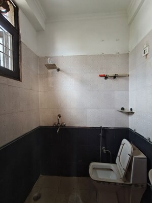 Bathroom in 1 BHK Builder Floor at Vaishali Sector 5 – for Sale