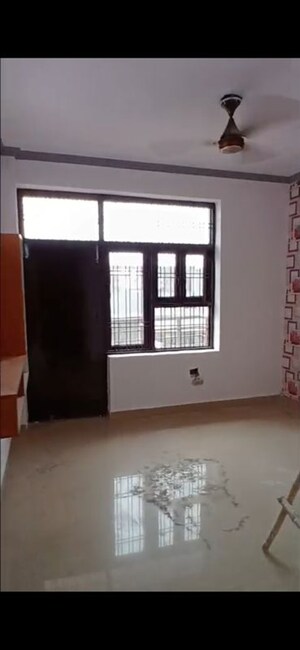 Room in 3 BHK Builder Floor at Sainik Colony – for Sale
