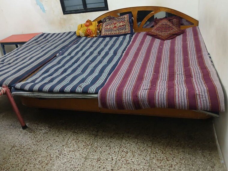 Bedroom, satellite 2 Bedroom 950 Sq.Ft. Villa In Satellite Ahmedabad 10510336