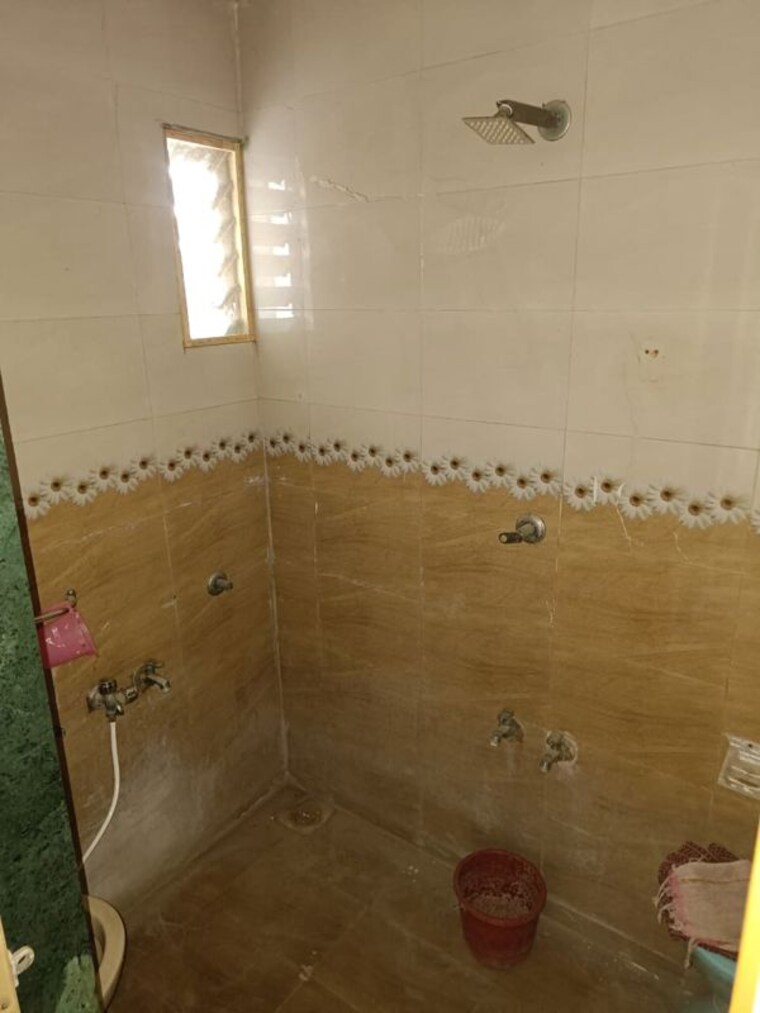 Bathroom, jivraj park 1 Bedroom 550 Sq.Ft. Apartment In Jivraj Park Ahmedabad 10510386