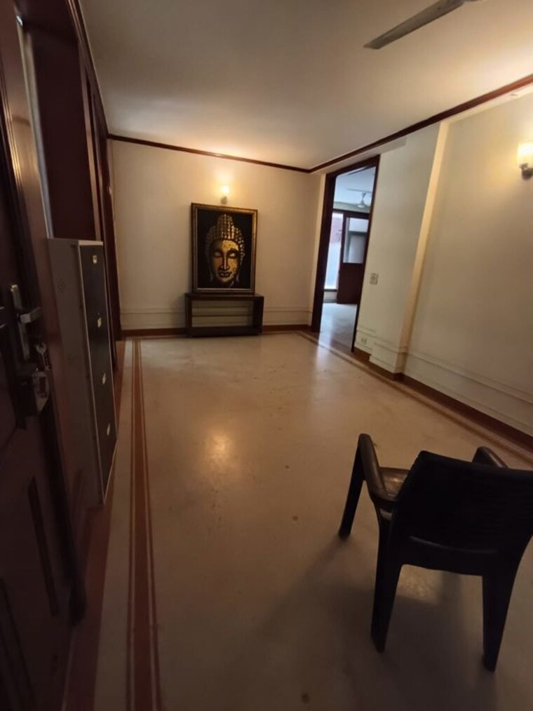 Living Room, dlf-plaza-tower 6+ Bedroom 500 Sq.Yd. Independent House In Sector 26a Gurgaon 10510370