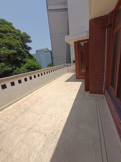 6+ BHK + Servant Room,Extra Room,Basement,Store Room Independent House For Rent in DLF Plaza Tower