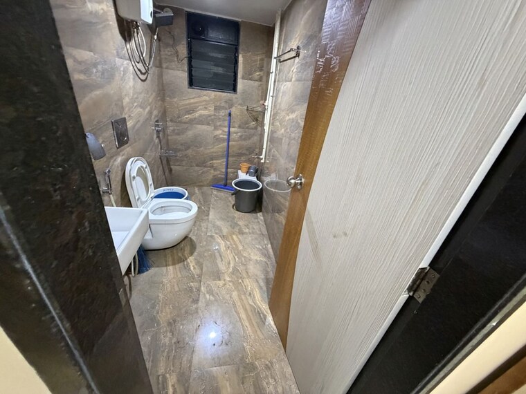 Bathroom, vasant vihar 2 Bedroom 1050 Sq.Ft. Apartment In Vasant Vihar Thane 10510354