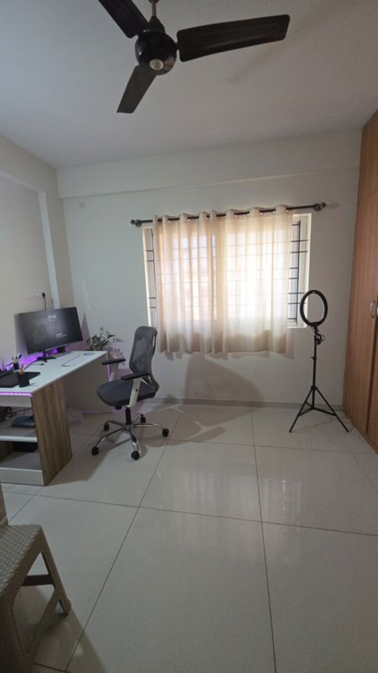 Master Bedroom, ankshu-wisteria 2 Bedroom 1070 Sq.Ft. Apartment In Hoodi Bangalore 10510388