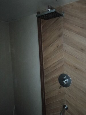 Room in 2.5 BHK Apartment at Amazon Apartments, Borivali West – for Rent