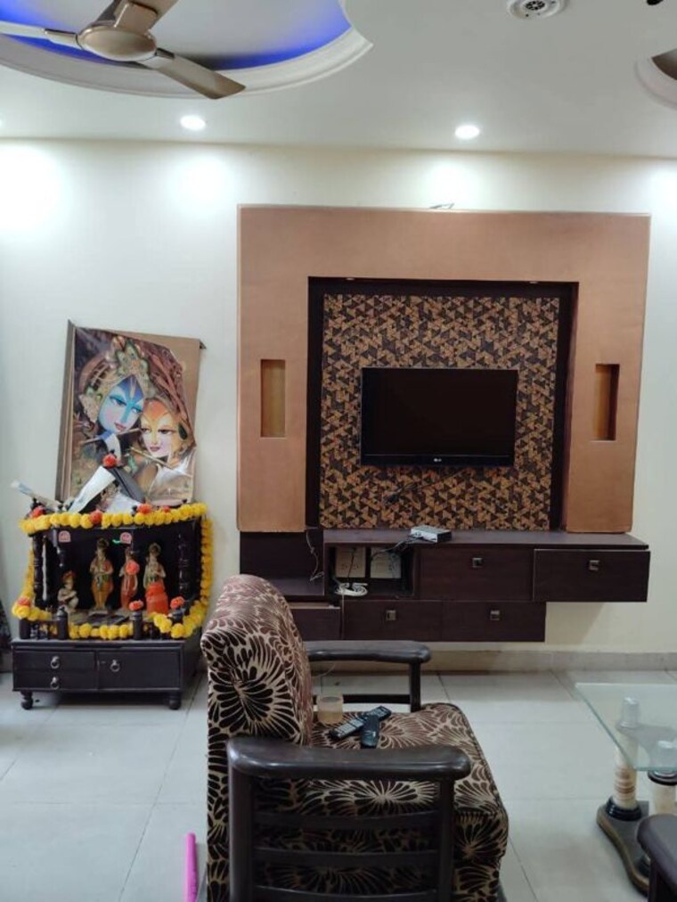 Living Room, lucky-the-palm-valley 2 Bedroom 950 Sq.Ft. Builder Floor In Sector 1 Greater Noida Greater Noida 10510516