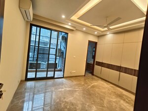 Room in 3 BHK Builder Floor at Greater Kailash ii – for Rent