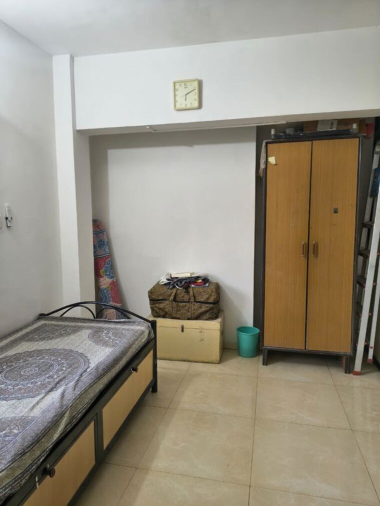 Bedroom, shantidoot-society 3 Bedroom 2500 Sq.Ft. Apartment In Parvati Paytha Pune 10510534
