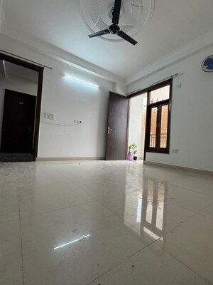 Room in 1 BHK Apartment at Chattarpur – for Rent