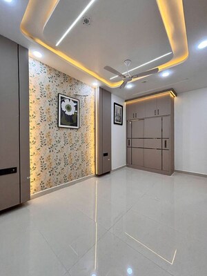 Room in 3 BHK Builder Floor at Uttam Nagar – for Sale