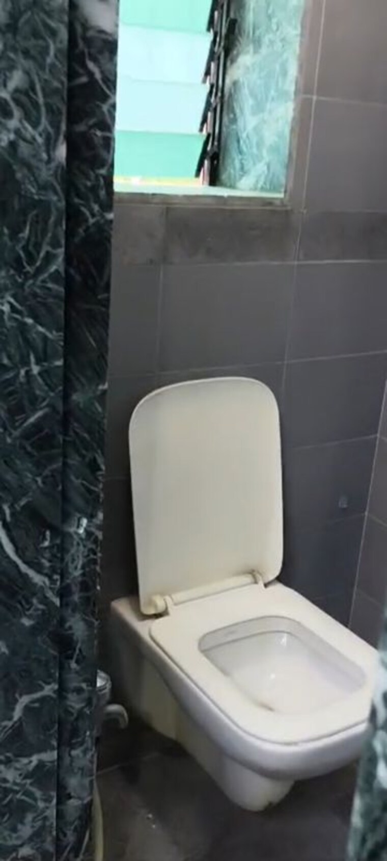 Bathroom, worli 2 Bedroom 700 Sq.Ft. Apartment In Worli Mumbai 10510551