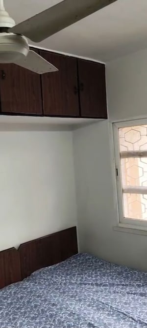 Room in 2 BHK Apartment at Worli – for Rent