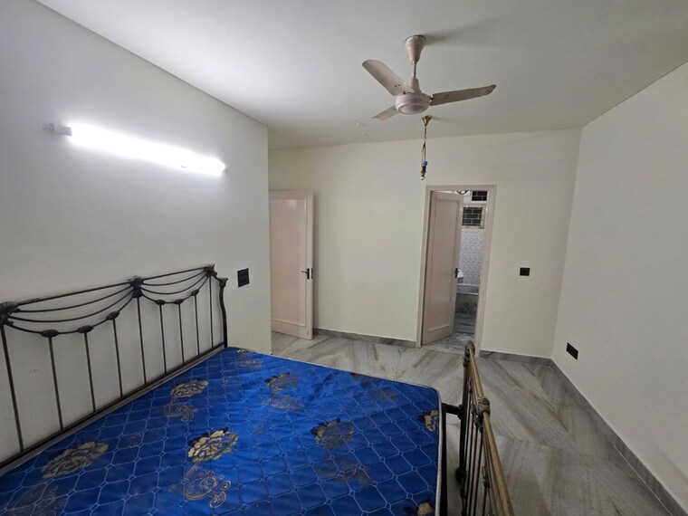 Bedroom, anand niketan 4 Bedroom 330 Sq.Yd. Builder Floor In Anand Niketan Delhi 10510564