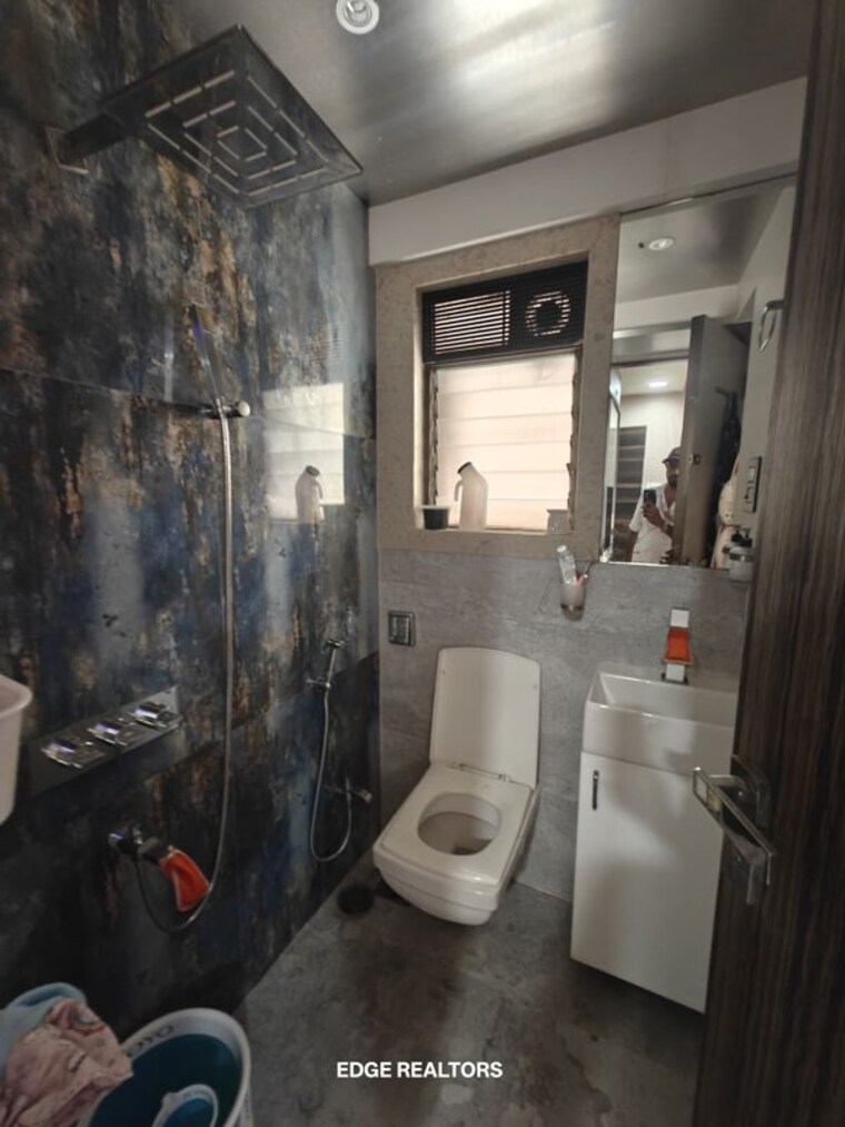 Bathroom, silicon-enclave 1 Bedroom 500 Sq.Ft. Apartment In Chembur Mumbai 10510563