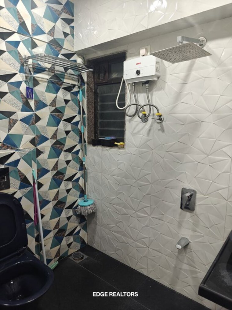 Bathroom, silicon-enclave 1 Bedroom 500 Sq.Ft. Apartment In Chembur Mumbai 10510563