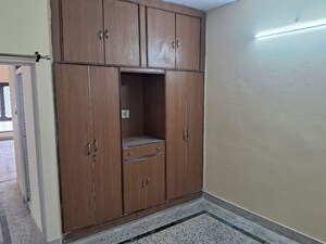 Room in 2 BHK Independent House at Gomti Nagar – for Rent