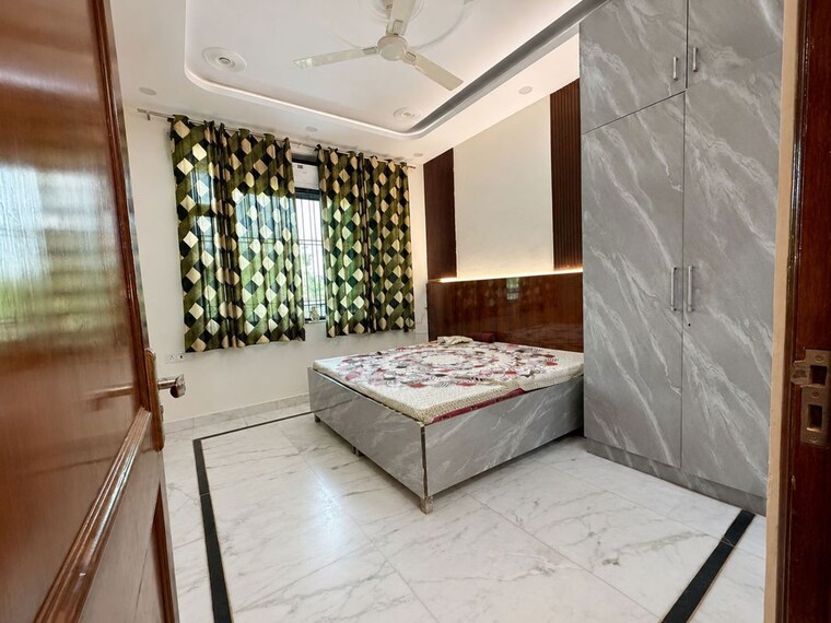 Bedroom, anand niketan 3 Bedroom 200 Sq.Yd. Builder Floor In Anand Niketan Delhi 10510591