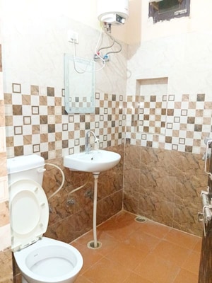 Bathroom in 2 BHK Builder Floor at Kirti Nagar – for Rent