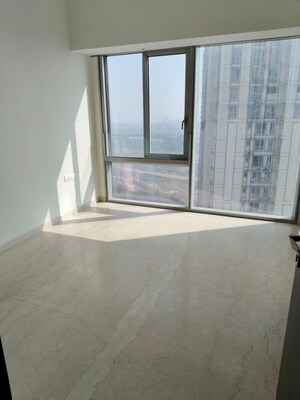Room in 3 BHK Apartment at Piramal Aranya Avyan, Byculla – for Rent