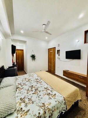 1 RK Builder Floor For Rent in Kirti Nagar