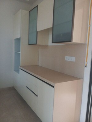 Room in 4 BHK Apartment at Piramal Mahalaxmi, Mahalaxmi – for Rent