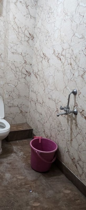 Bathroom in 1 BHK Apartment at Saket – for Rent