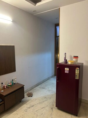 Room in 1 BHK Builder Floor at Indrapuram – for Rent