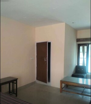 Room in 1 RK Builder Floor at Sector 18 – for Rent