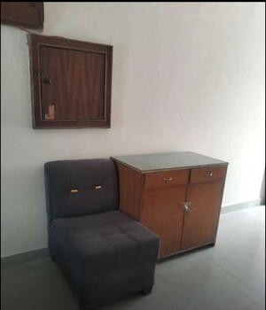 Room in 1 RK Builder Floor at Sector 18 – for Rent